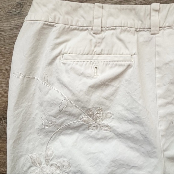 Talbots White Straight Cropped Pants With White Embroidered Flowers Women’s 14W - Picture 4 of 10